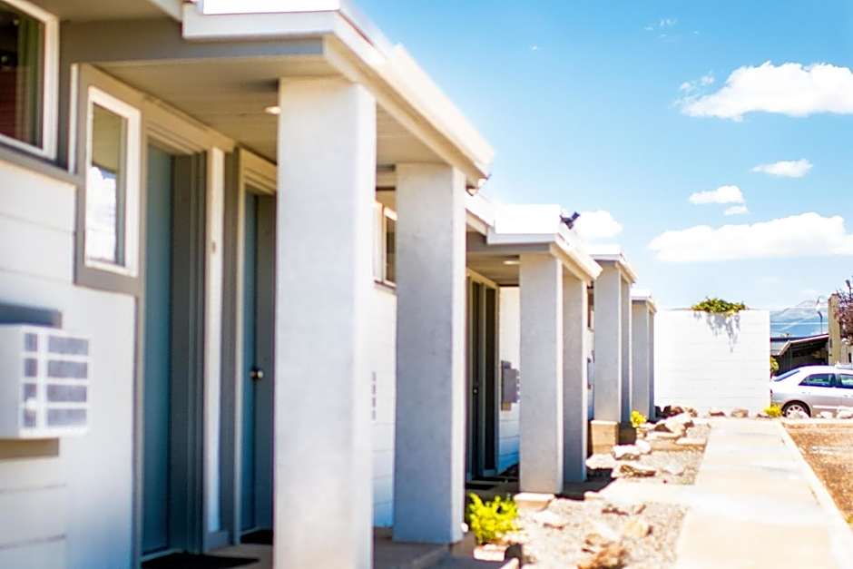 Blue Sage Inn & Suites