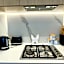 Chic 1BR Apt Urban Retreat Pool Parking Gym