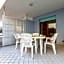 Welcoming flat just a short walk from the sea