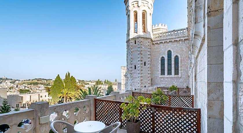 Notre Dame Center Guest House