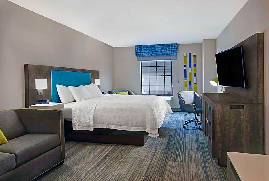 Hampton Inn By Hilton Westfield