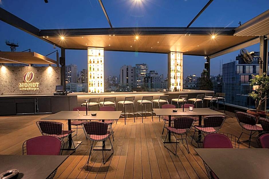 O Monot Luxury Boutique Hotel
