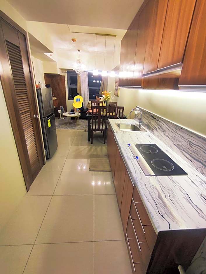 Deluxe Unit Sea View Horizon 101 Cebu