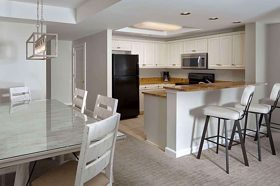 Royale Palms Condominiums