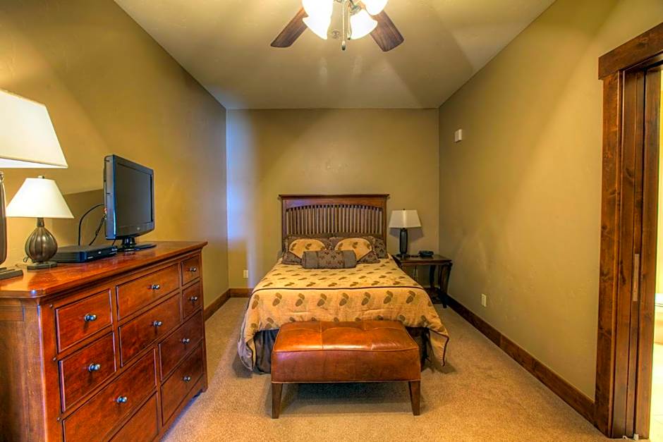 Crystal Peak Lodge By Vail Resorts