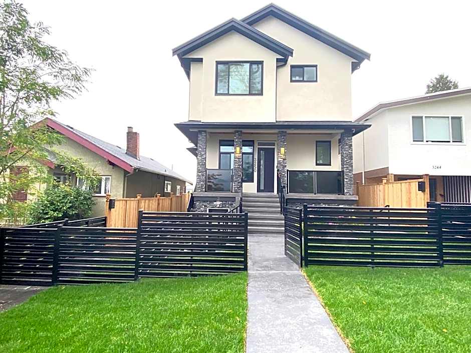 Modern and New house near PNE with Big Garden and Free Parking