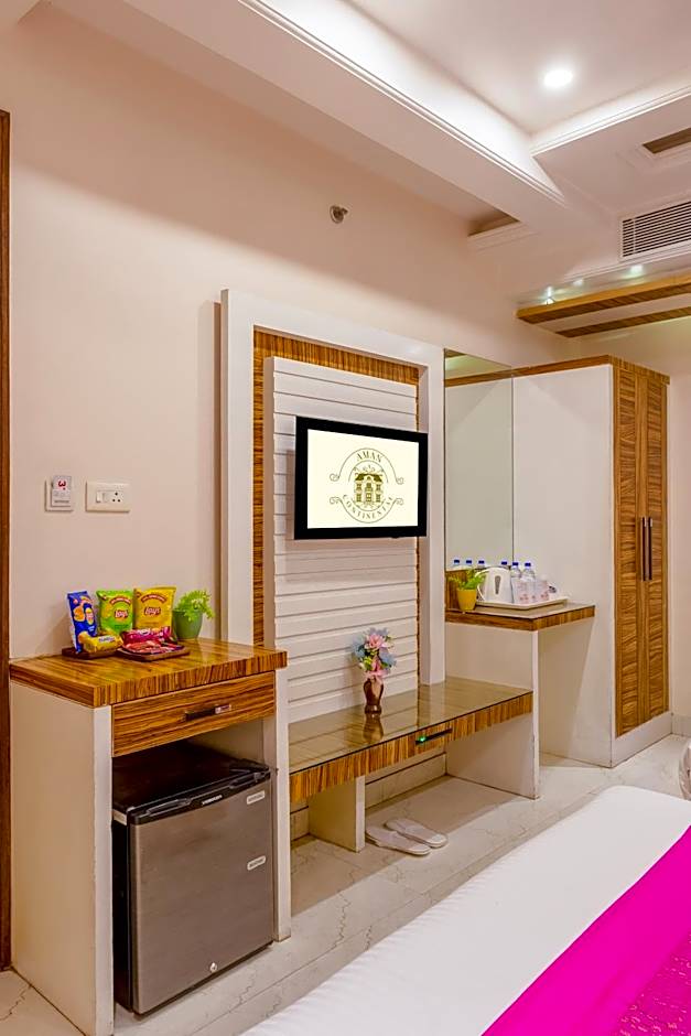 Aman Continental With Restaurant - 5Mins from Connaught Place ,Railway Station & Metro