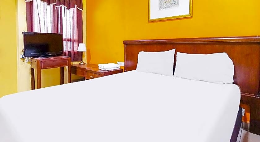 OYO 90486 New Station Hotel