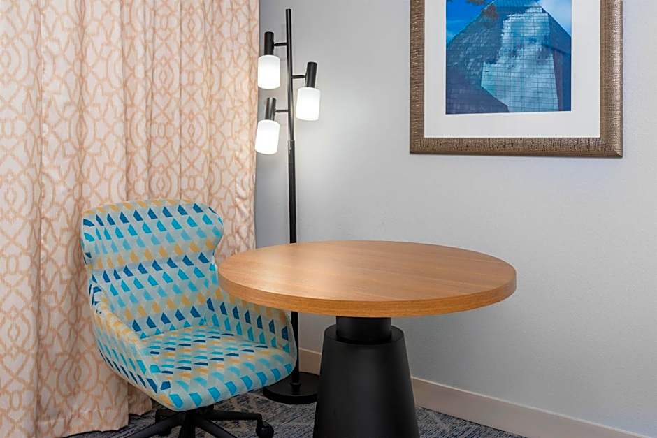 Hampton Inn & Suites Springfield Downtown