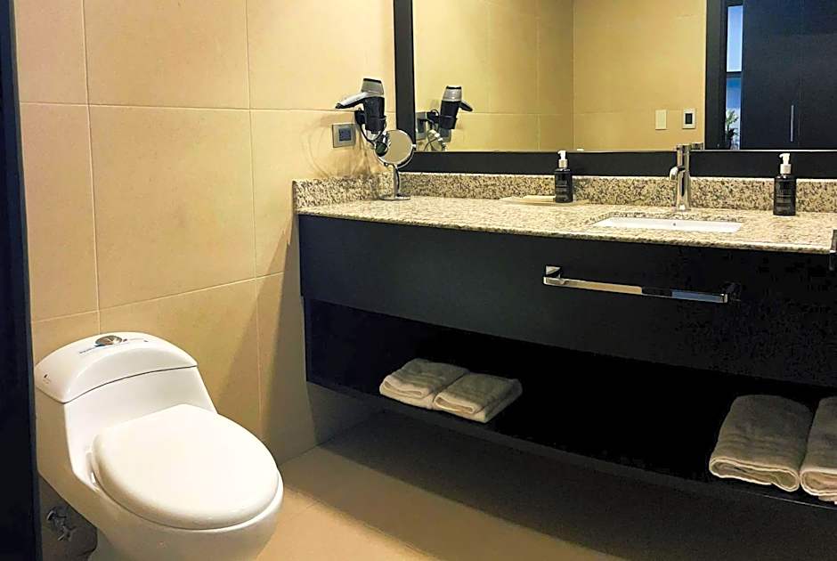 Wyndham Quito Airport