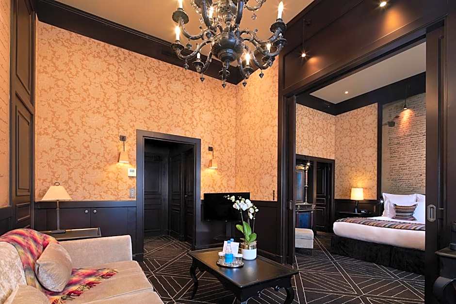 Le Pavillon de la Reine & Spa, Place des Vosges