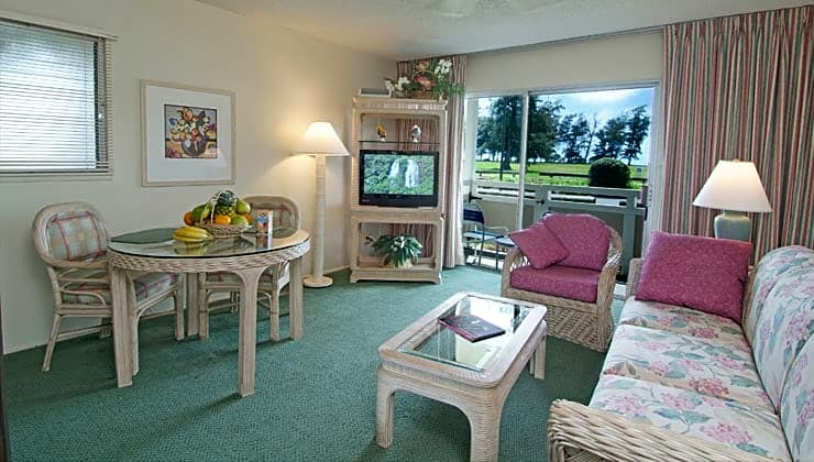 Plantation Hale Suites