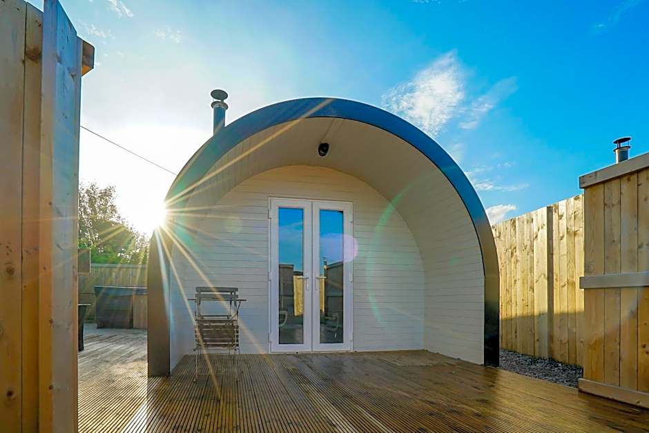 Deluxe Glamping Pod with Hot Tub