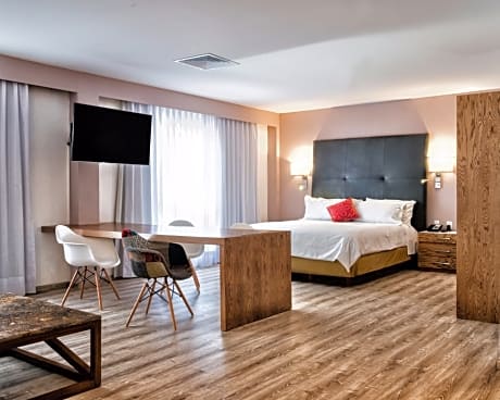 Junior Suite King Size Bed