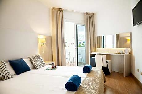 Double Room with Pool View