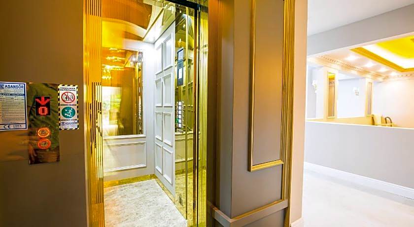 Real King Suite Hotel