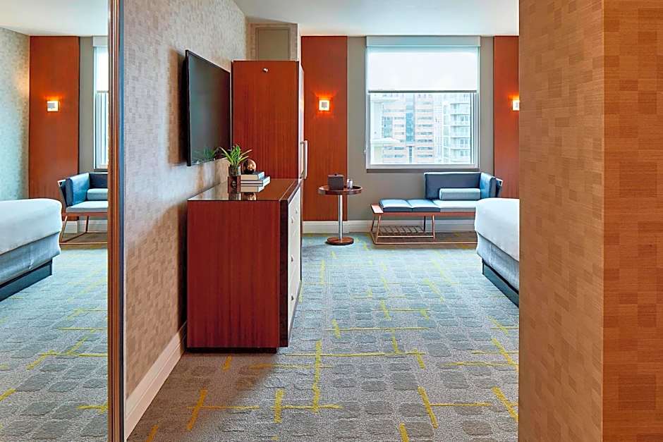 Renaissance by Marriott Atlanta Midtown Hotel