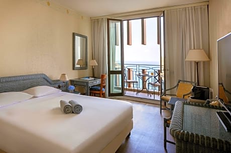Deluxe Double or Twin Room with Sea View