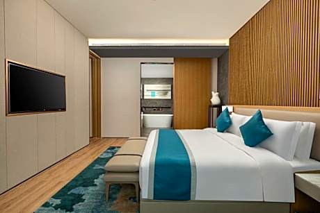 Executive King Suite - Non-Smoking
