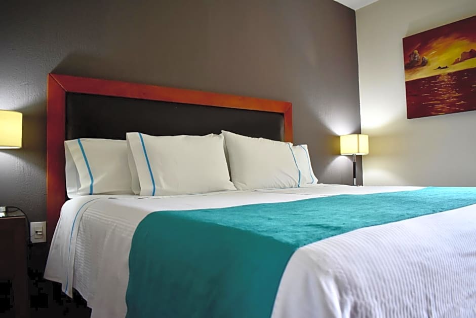 Country Hotel & Suites