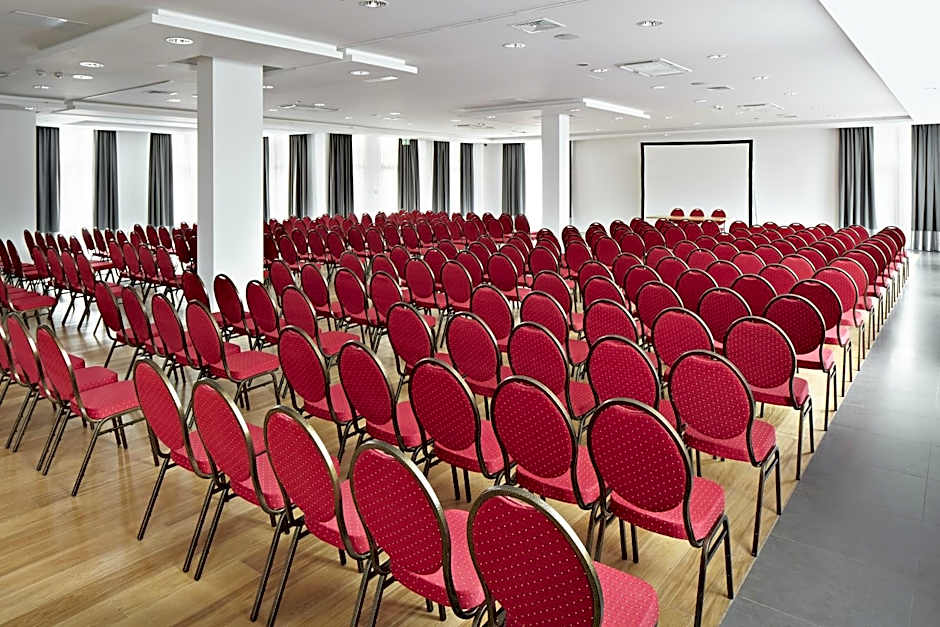 Mercure Wiazowna Brant