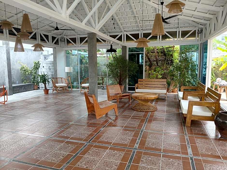 Rashu Hiyaa Hotel Dhiffushi