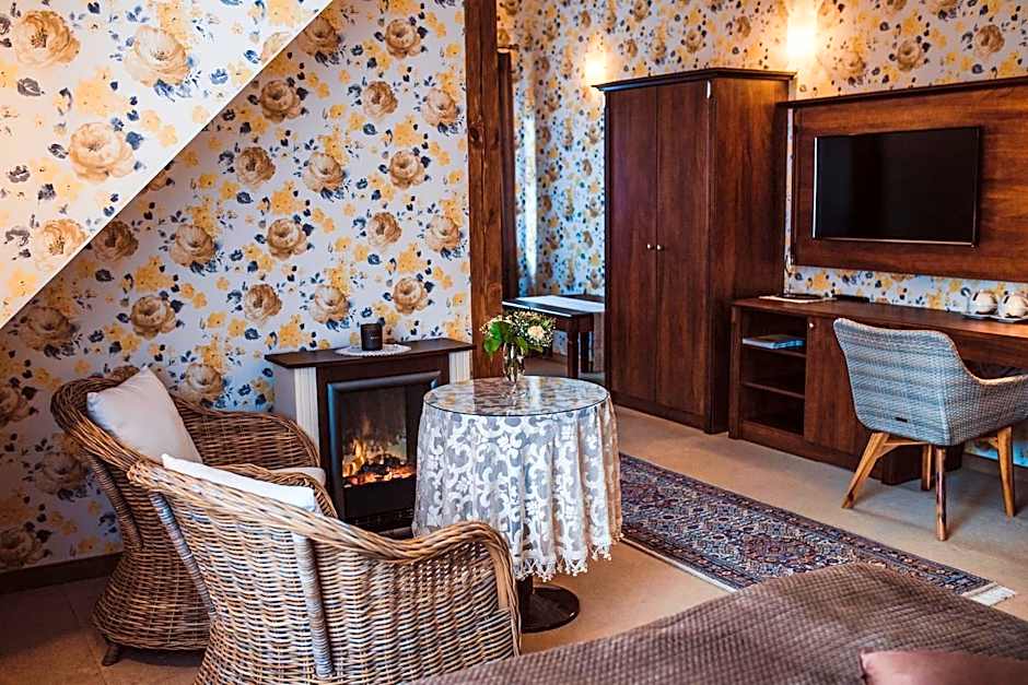 Żabi Dwór - HOTEL - RESTAURACJA - SPA