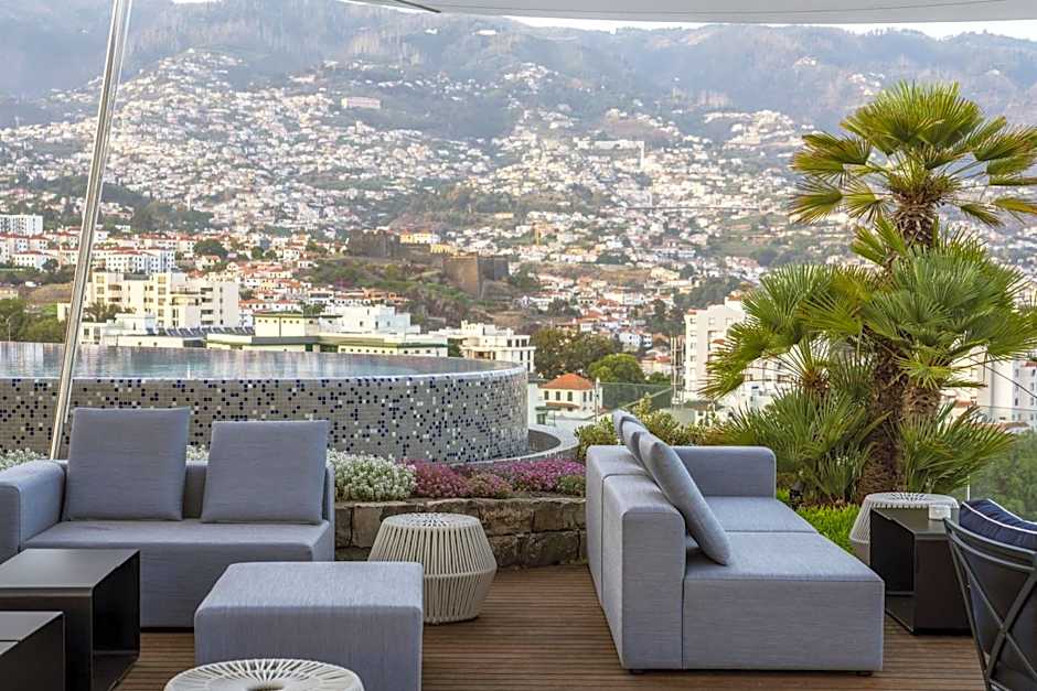 Savoy Palace - The Leading Hotels of the World - Savoy Signature