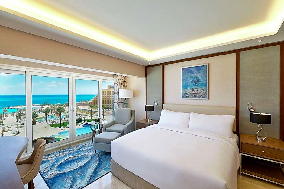 Photo 1 of 5 of Deluxe 1 King Bed, Sea View