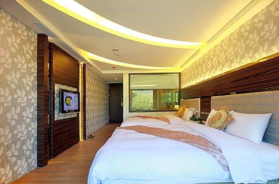 Shuian Lakeside Hotel