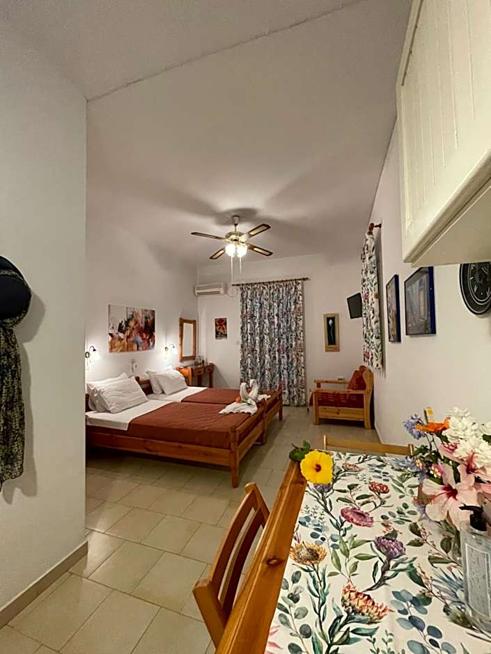 Villa Gelly's Studios