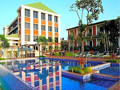 GreenLeaf Resort & Spa Ganpatipule