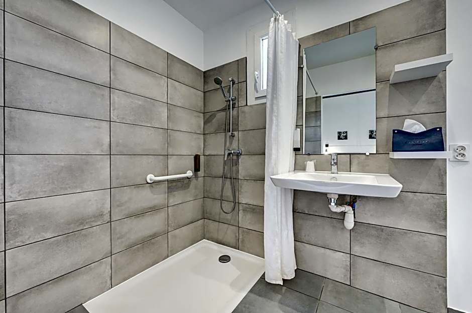 Logis Hotel La Bastide d'Entraigues