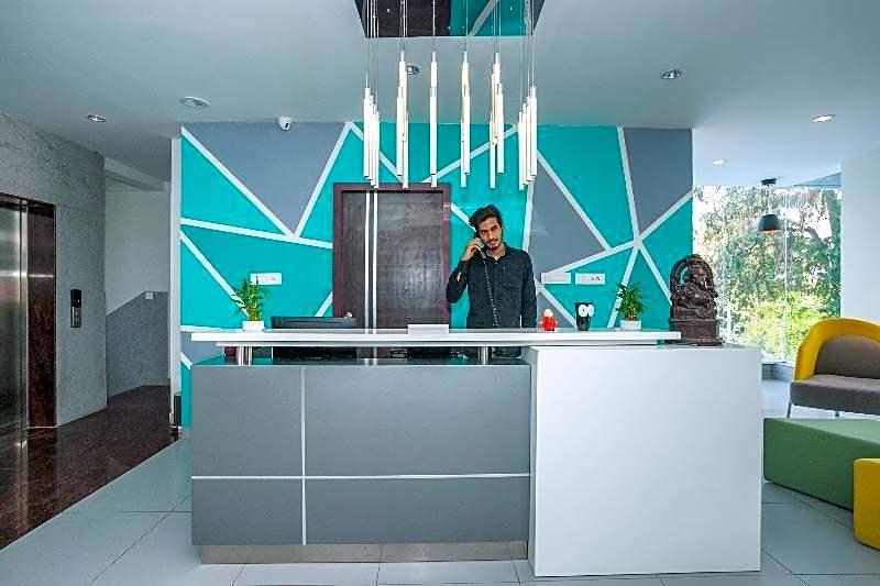 Vihaari 24 Business Hotel