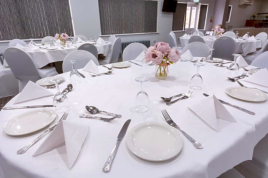 San Clu Hotel, Bar & Brasserie