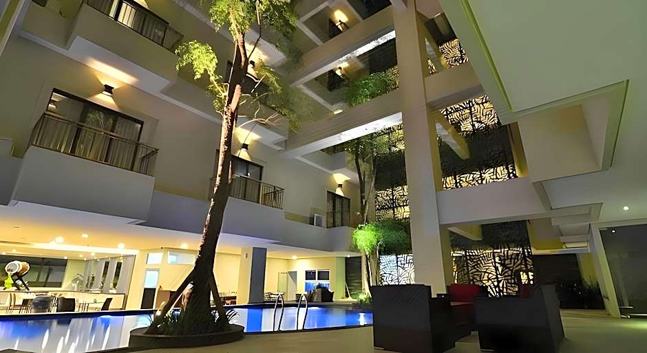 SAVANA HOTEL & CONVENTION MALANG