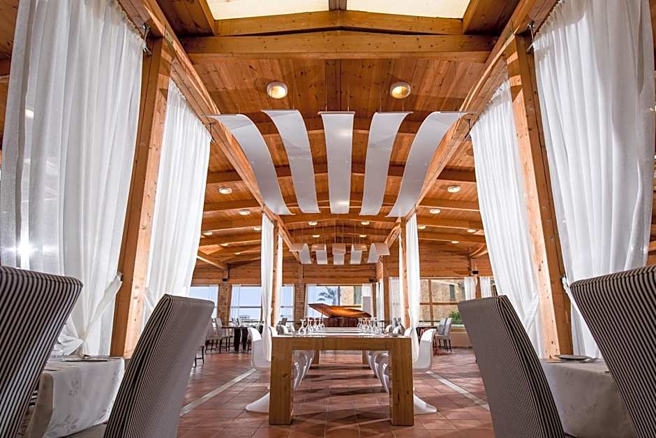 Bella Beach Hotel