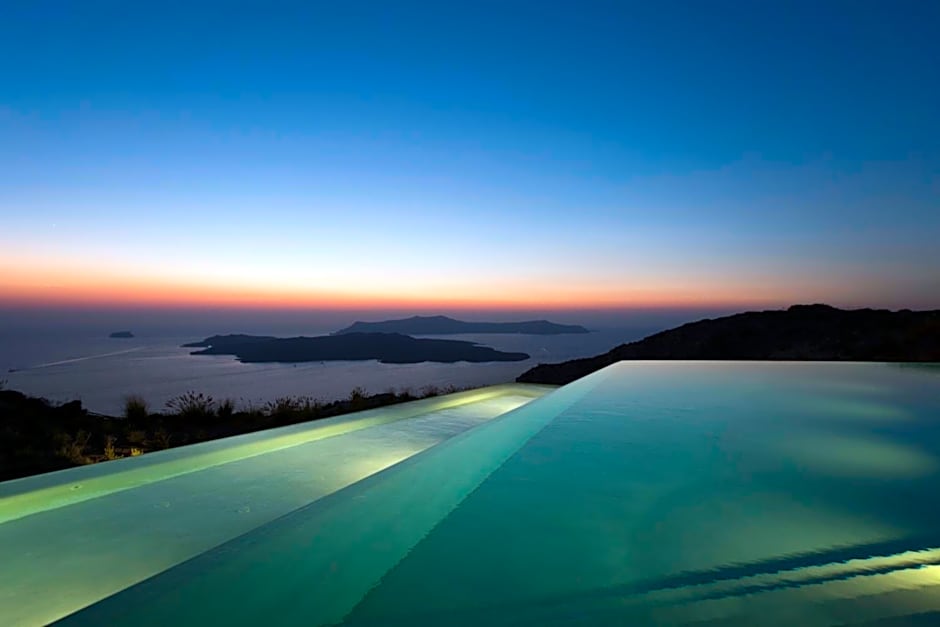 Erosantorini Estate