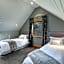 Manata Homestead & Lodge
