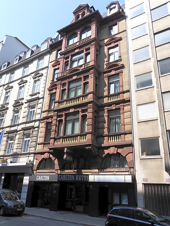 Carlton Hotel
