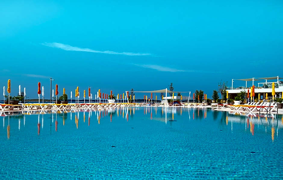 Arena Grand Kazela Camping Homes