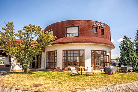 Motel Arkus