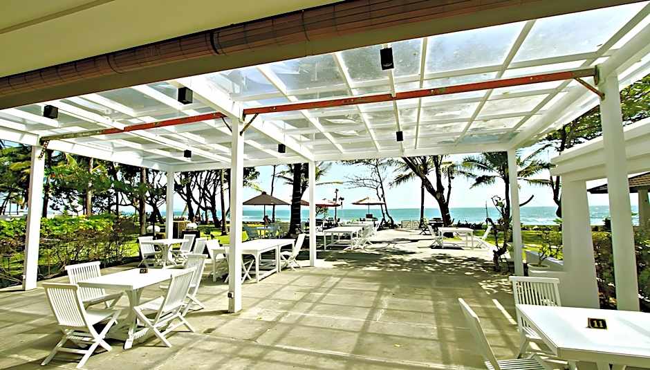 Legong Keraton Beach Hotel