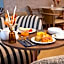 Grand Hotel des Brotteaux Lyon Ctre - Handwritten Collection