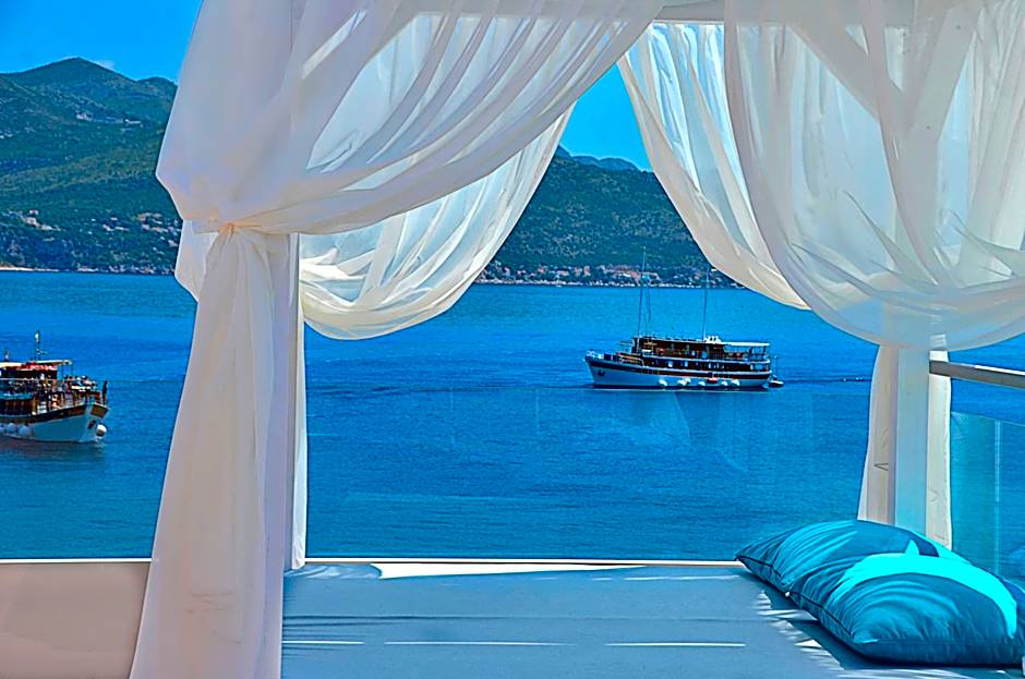 Kalamota Beach House