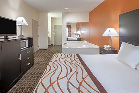 1 King Bed One Bedroom Suite Non-Smoking