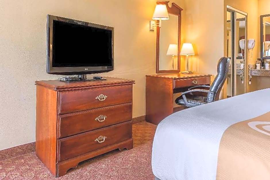Quality Inn Calera