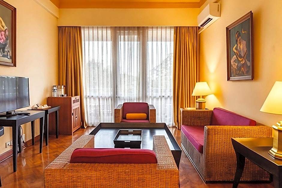 Inya Lake Hotel Yangon