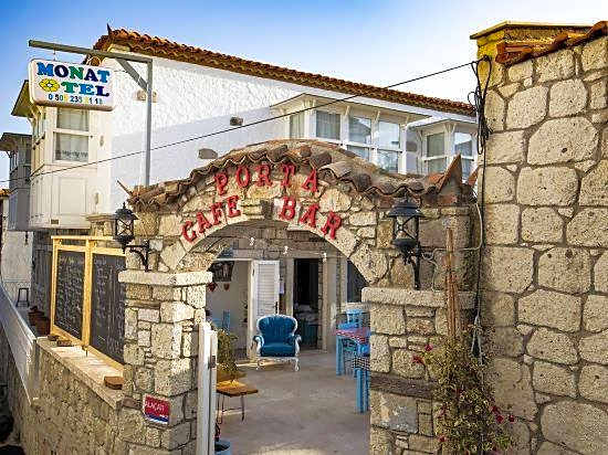 Monat Otel