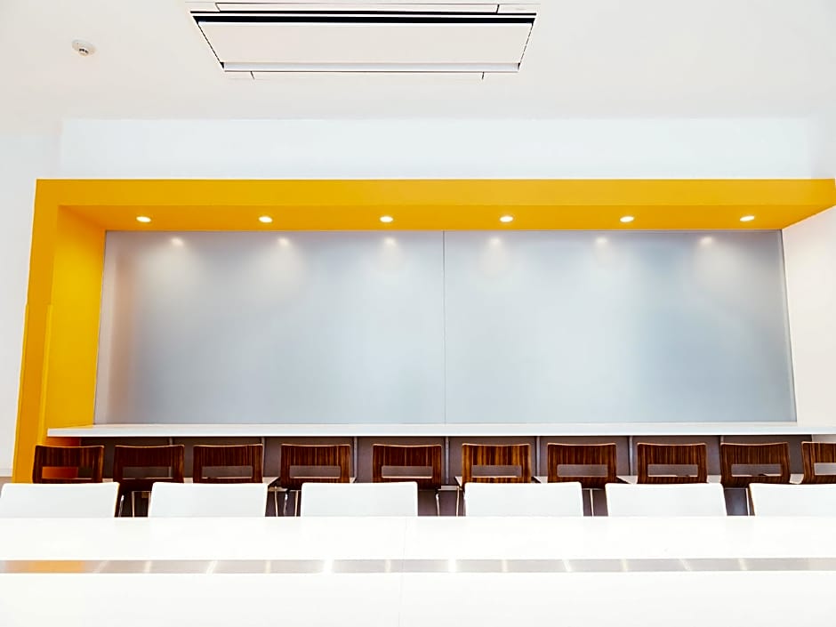 Quintessa Hotel Kokura Comic & Books